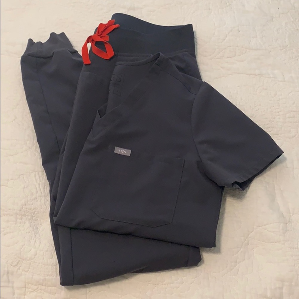 Women’s Figs Scrubs